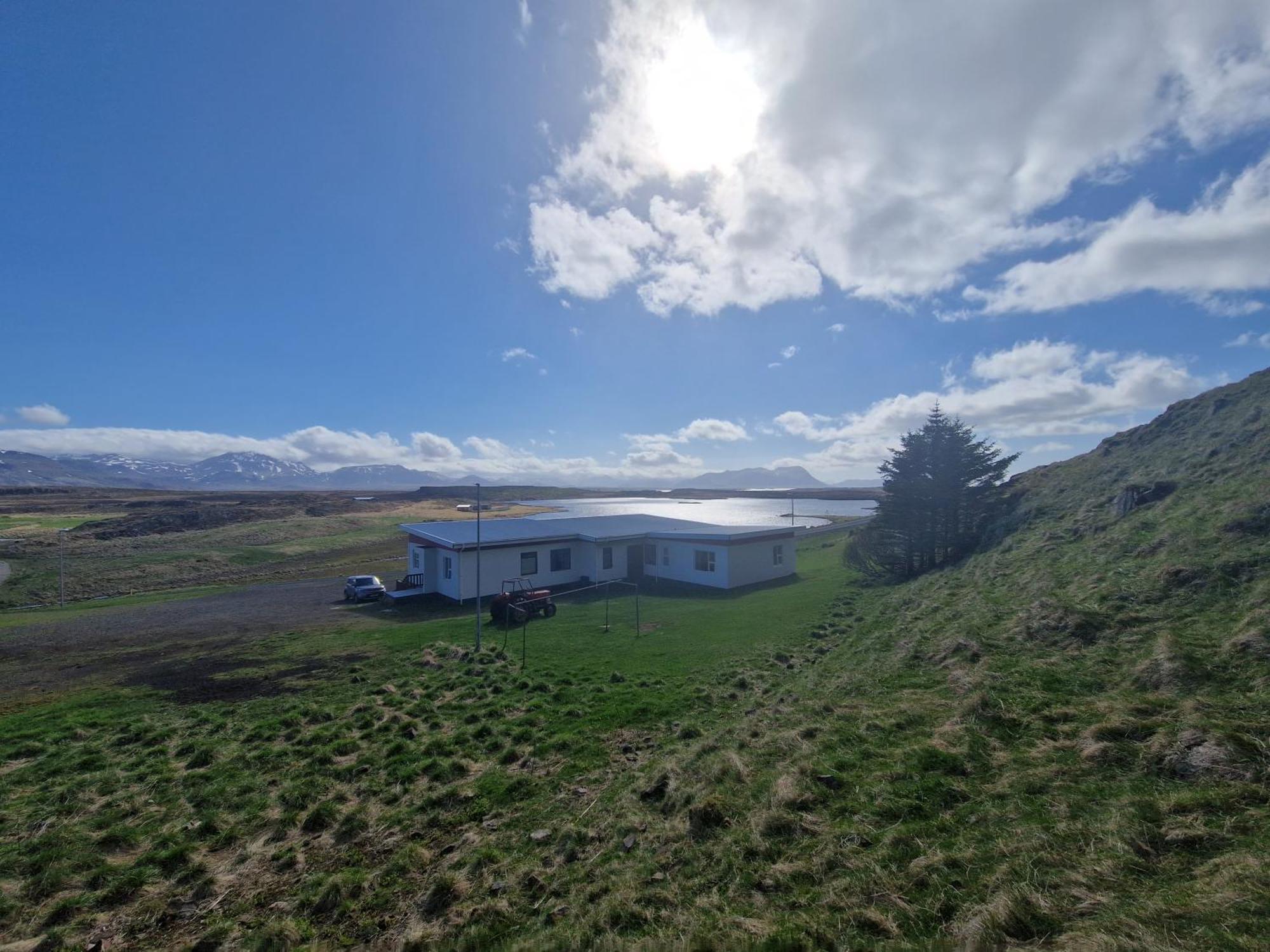 Helgafell Guesthouse スティッキスホールムル エクステリア 写真