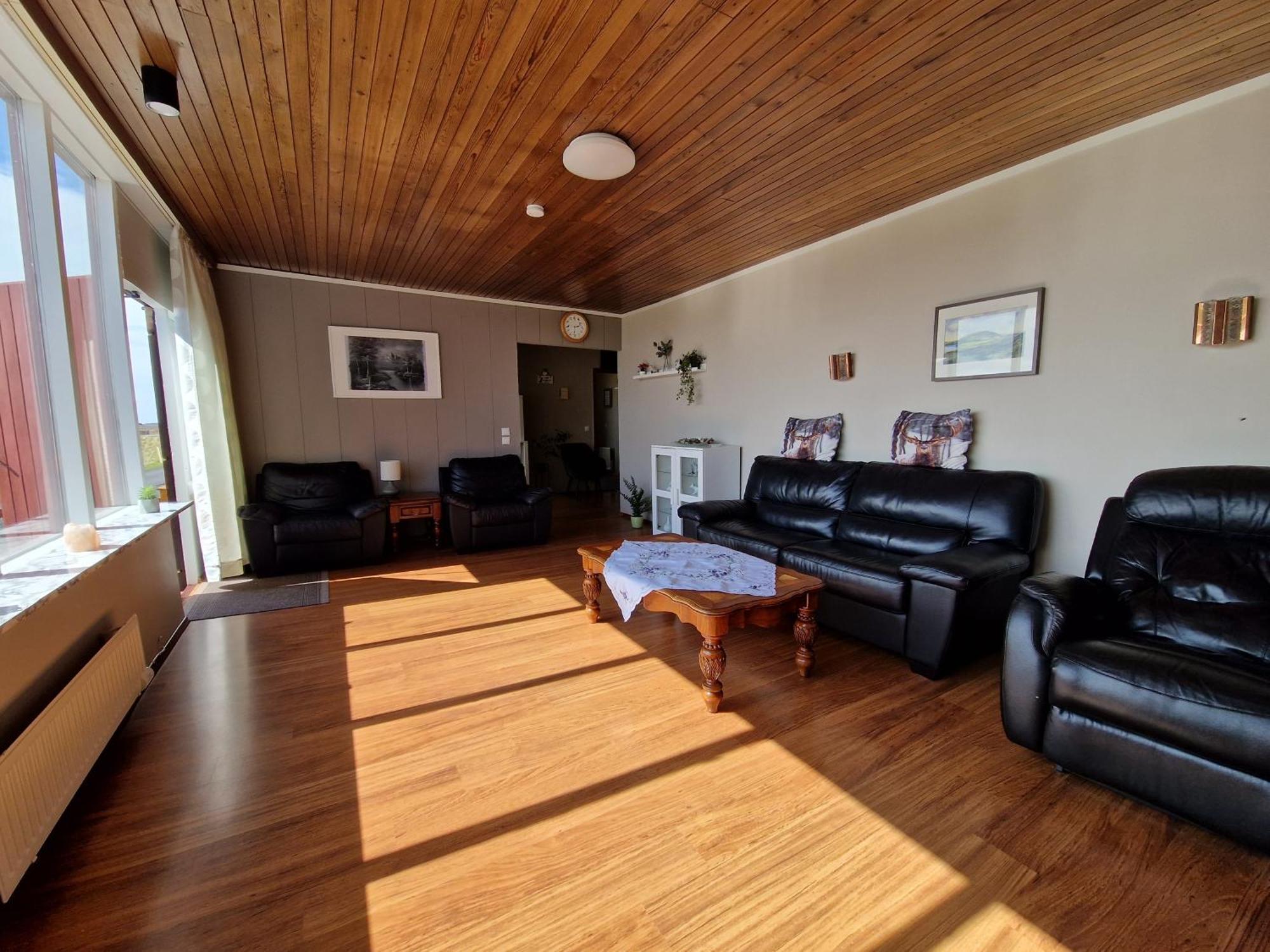 Helgafell Guesthouse スティッキスホールムル エクステリア 写真