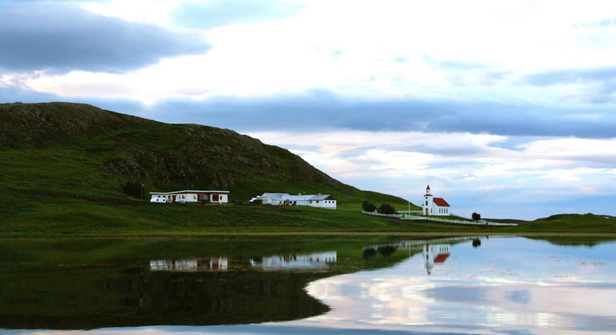 Helgafell Guesthouse スティッキスホールムル エクステリア 写真